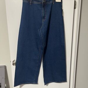 Universal Thread Women’s High Rise Sailor Wide Leg Jeans in Dark Blue